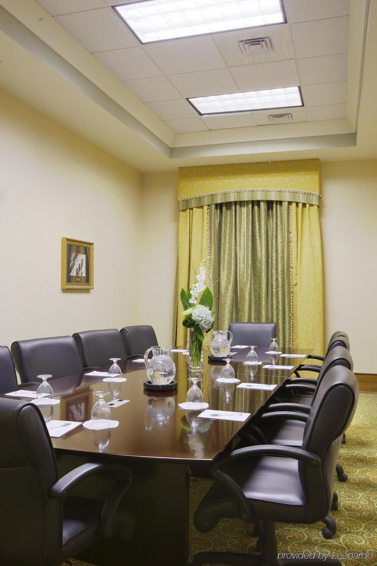 Hampton Inn & Suites Savannah/Midtown Съоръжения снимка