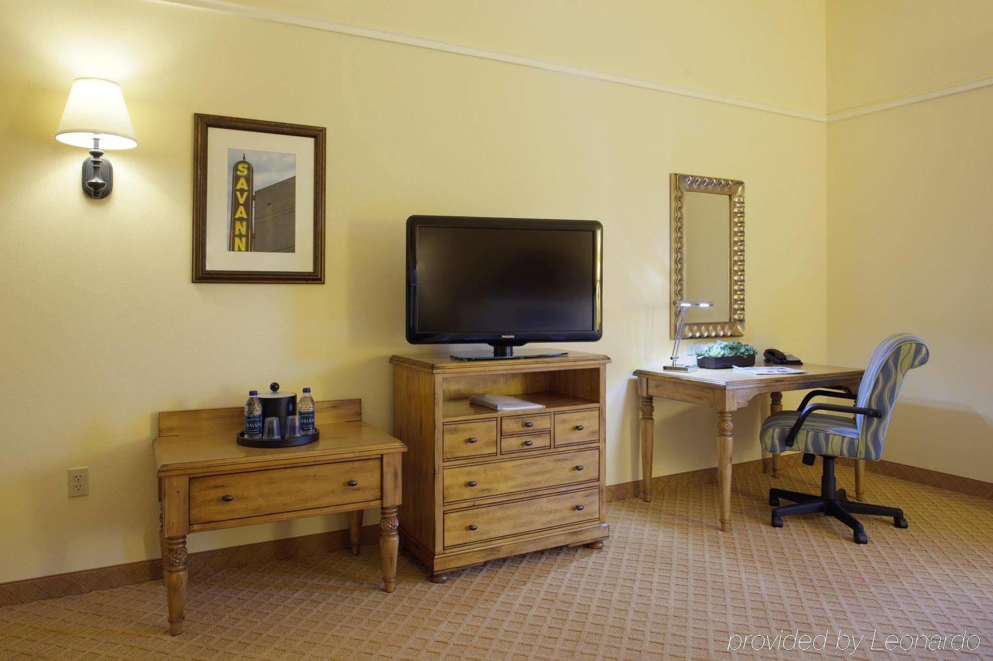 Hampton Inn & Suites Savannah/Midtown Стая снимка