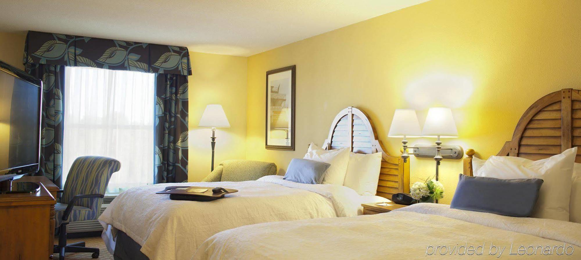 Hampton Inn & Suites Savannah/Midtown Стая снимка