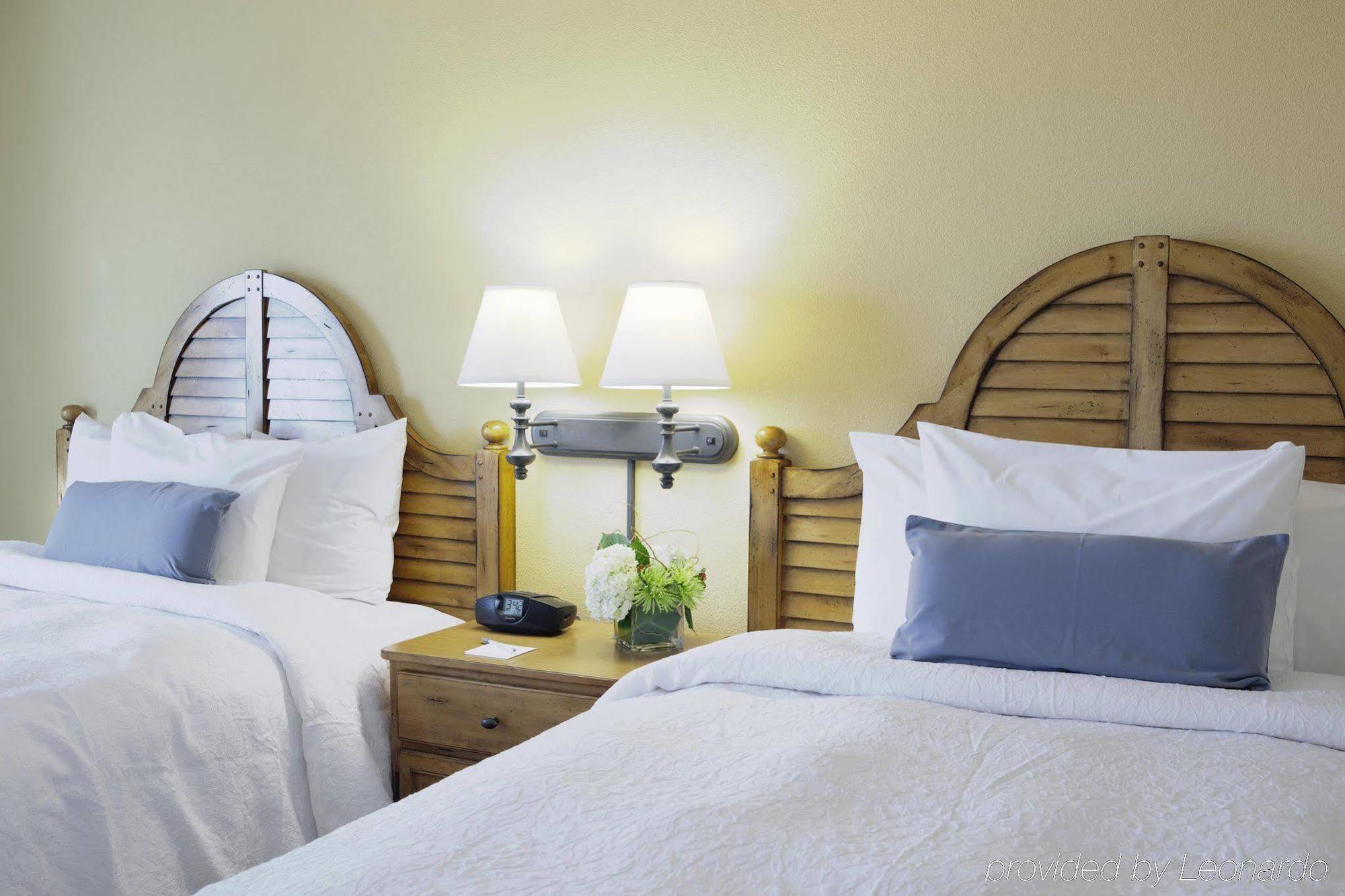 Hampton Inn & Suites Savannah/Midtown Стая снимка
