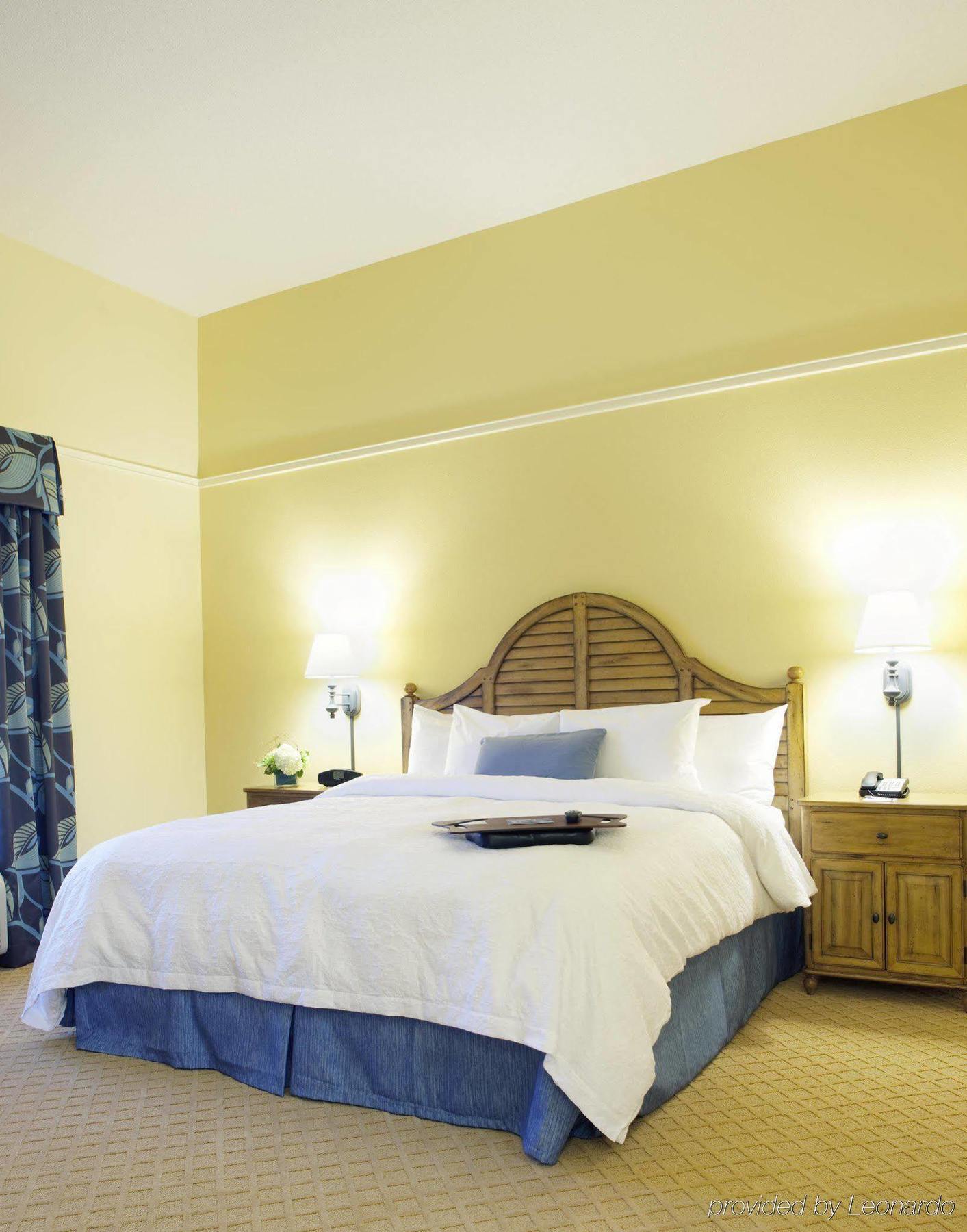 Hampton Inn & Suites Savannah/Midtown Стая снимка