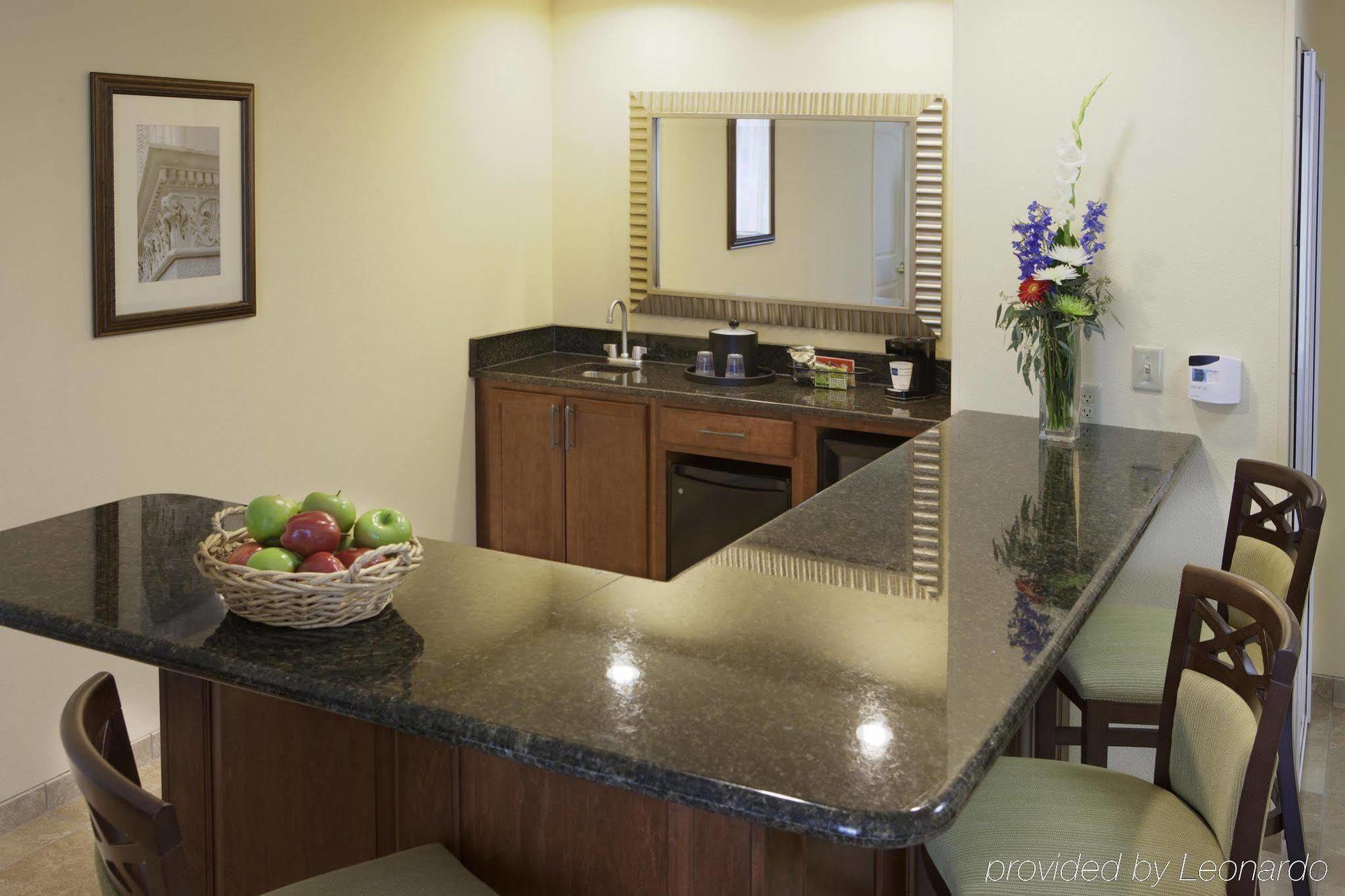 Hampton Inn & Suites Savannah/Midtown Стая снимка